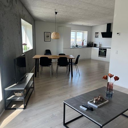 New 2 Bedroom Apt - Ocean And Mountain View Торсхавн Экстерьер фото