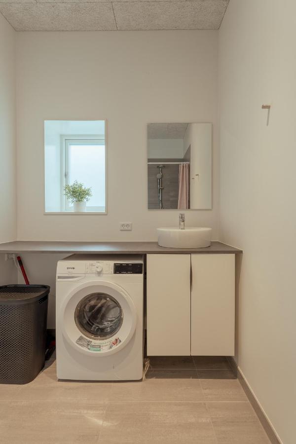New 2 Bedroom Apt - Ocean And Mountain View Торсхавн Экстерьер фото